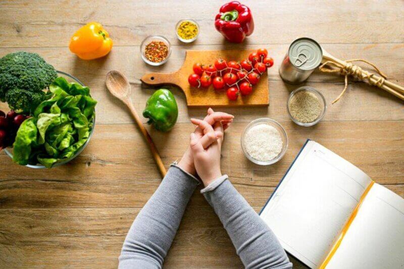 Ăn gì trị thâm mụn ? Top 5 thực phẩm nên ăn 2 Tại sao ăn uống lại liên quan đến trị thâm mụn?