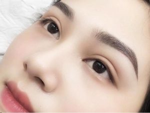 Các kiểu chân mày điêu khắc dành cho nữ ấn tượng nhất năm 2022  4 Lông mày cánh cung đẹp đến nao lòng
