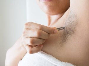 Cách nhổ lông nách đúng cách không bị sần da 9 Cách nhổ lông nách đúng cách không bị sần da