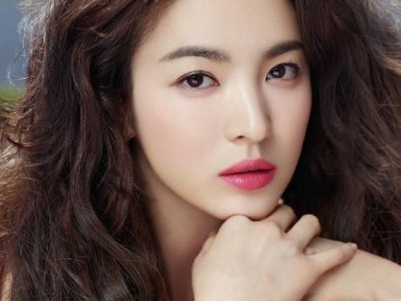 4 kiểu chân mày cho mặt trái xoan đẹp đến nao lòng người nhìn 9 2 đầu chân mày nên có khoảng cách tầm bằng 2 đốt tay sẽ mang phong thủy tốt hơn