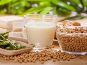 Bị tàn nhang nên ăn gì và hạn chế ăn gì để có làn da sạch tàn nhang, trắng hồng?