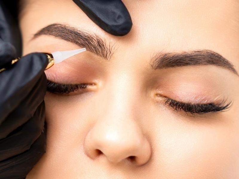 Top 9 kiểu chân mày nữ đẹp nhất hiện nay bạn không nên bỏ lỡ 7 Dáng mày chữ V
