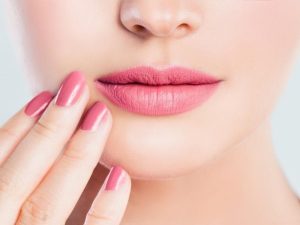 Phương pháp phun môi màu hồng tự nhiên giải cứu đôi môi kém sức sống 5 Phương pháp phun môi màu hồng tự nhiên giải cứu đôi môi kém sức sống