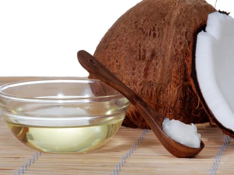 Trị thâm mông bằng dầu dừa có thật sự hiệu quả không? 9 Dầu dừa không hợp với da nhiều mụn