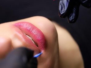 Phun môi có đau không? Những thông tin cần biết trước khi phun môi 6 Phun môi có đau không? Những thông tin cần biết trước khi phun môi
